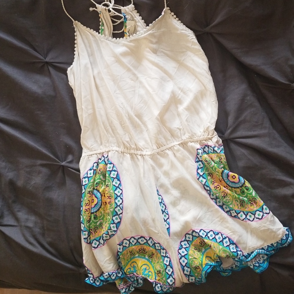 Romper size L